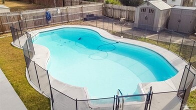 4261 Obregon Dr in Pensacola, FL - Building Photo - Building Photo