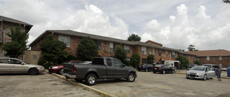 Monet Manor II in Baton Rouge, LA - Building Photo