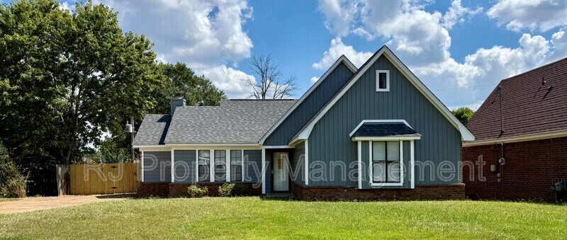 3974 Almond Cove in Memphis, TN - Foto de edificio