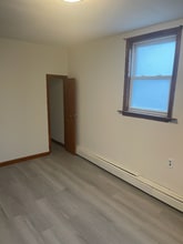 312 Cross St, Unit Floor 1 in Harrison, NJ - Foto de edificio - Building Photo