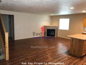 318 Durocher Ln in Tooele, UT - Building Photo - Building Photo