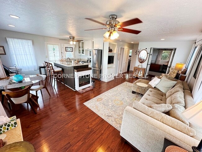 property at 1445 Mokuna Pl