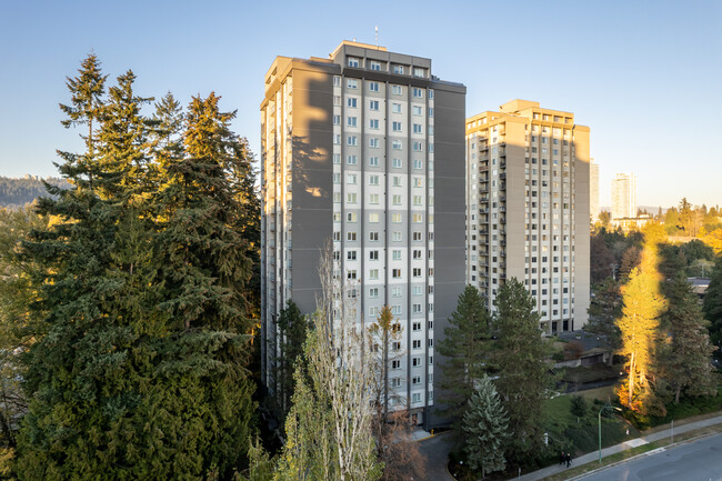 Erickson Tower in Burnaby, BC - Building Photo - Building Photo