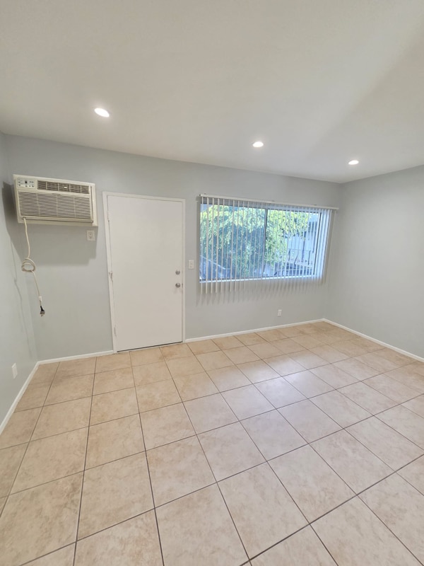 4660 Kester Ave, Unit 232 in Los Angeles, CA - Building Photo - Building Photo