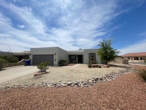 2020 Southern Star Loop in Las Cruces, NM - Building Photo - Building Photo