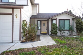 11965 W Gunsmoke Dr in Boise, ID - Building Photo - Building Photo