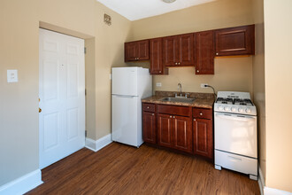 The Ella Apartments in Chicago, IL - Building Photo - Interior Photo