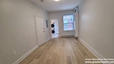 9 Noyes Plz, Unit 3 in Boston, MA - Foto de edificio - Building Photo