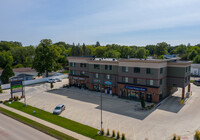 6th Street Centre in Brookings, SD - Foto de edificio - Building Photo