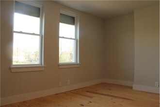 4928 Kingsessing Ave-Unit -3 in Philadelphia, PA - Building Photo - Building Photo