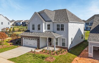 10205 Whitaker Pointe Dr in Huntersville, NC - Building Photo