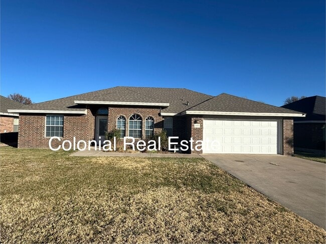 property at 1809 Arbor Dr