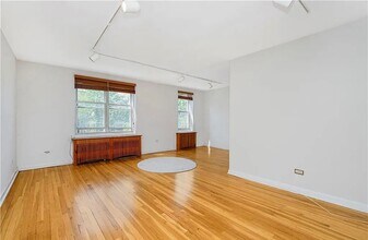 350 Richmond Ter in Staten Island, NY - Building Photo - Building Photo