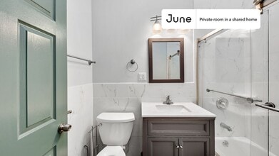 Room in Shared 2 bed/1 bath home, Unit A in New York, NY - Building Photo - Building Photo