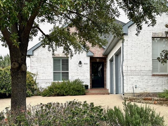 property at 600 Huntersridge Ct