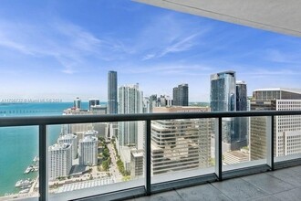 Unit 4605 in Miami, FL - Building Photo - Building Photo