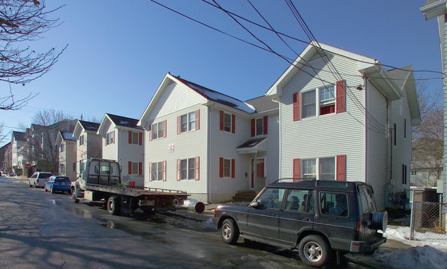 449-463 4th St in Fall River, MA - Foto de edificio - Building Photo