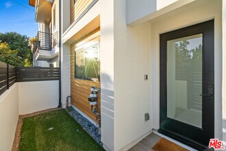 5943 Pickford St in Los Angeles, CA - Building Photo - Building Photo