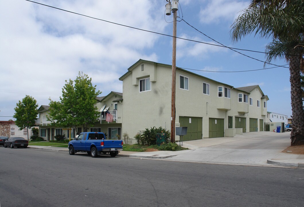 631 7th St in Imperial Beach, CA - Foto de edificio