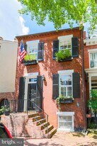 217 S Lee St in Alexandria, VA - Building Photo