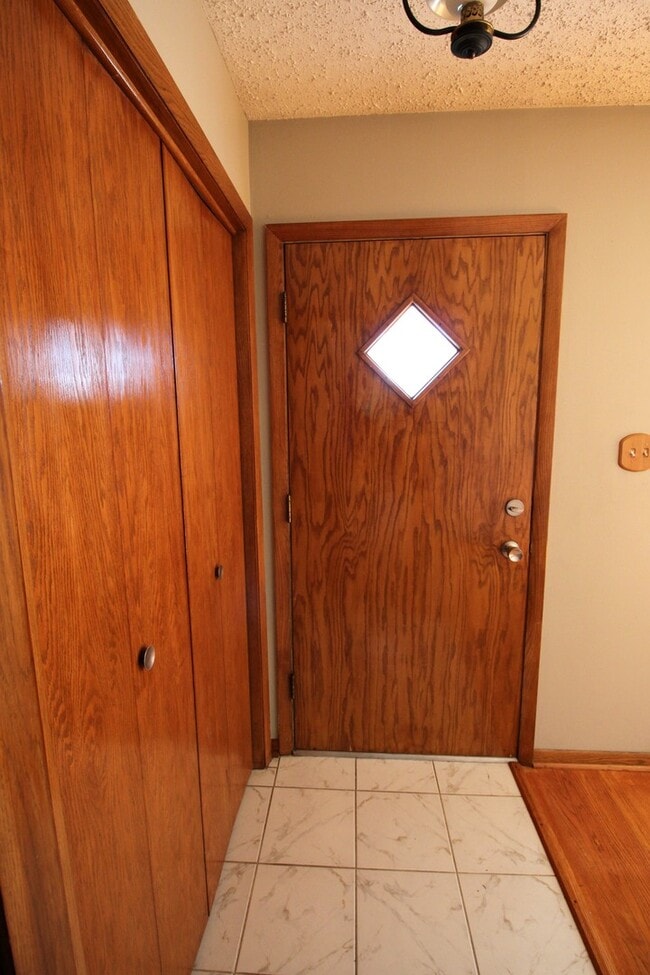 651 N Kenilworth Ave in Elmhurst, IL - Building Photo - Building Photo