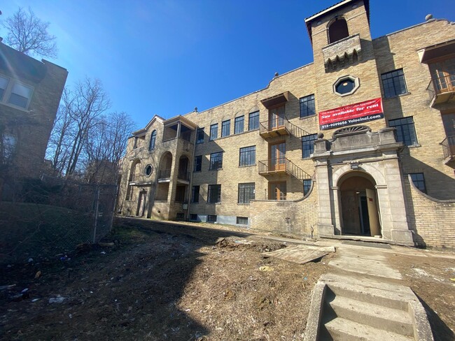 La Ventura Apartments in Cincinnati, OH - Foto de edificio - Building Photo