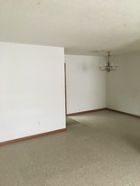 124 W Front St Apartments