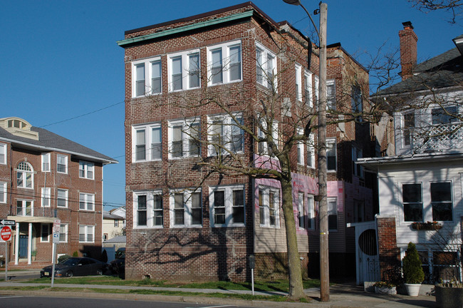 5005 Ventnor Ave in Ventnor City, NJ - Foto de edificio - Building Photo