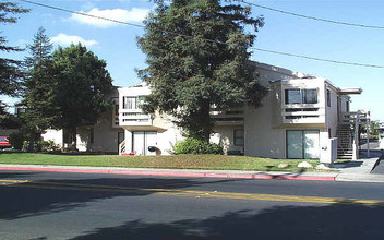 Boardwalk Apartments in Turlock, CA - Building Photo - Building Photo