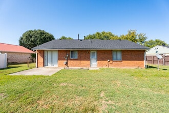 2248 Boarman Dr in Owensboro, KY - Foto de edificio - Building Photo