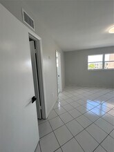 1855 W 60th St in Hialeah, FL - Building Photo - Building Photo