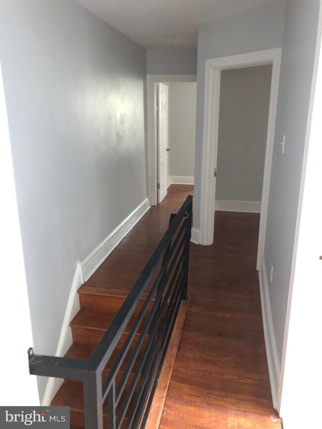 607 E Stafford St photo'