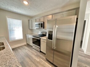 1200 Woodridge Dr in Lumberton, NC - Building Photo - Building Photo