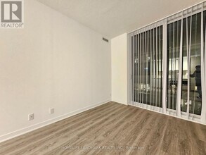 180 Front St E in Toronto, ON - Building Photo - Building Photo