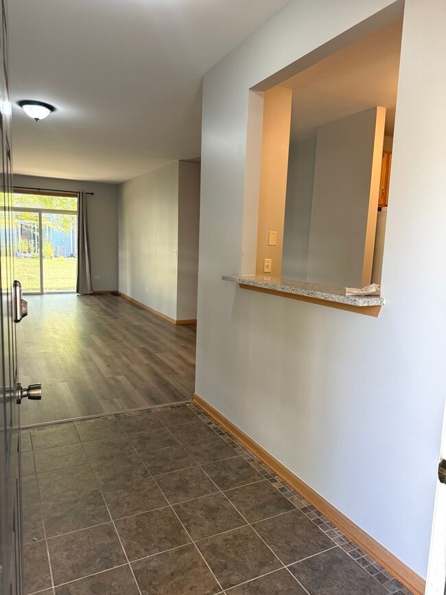 810 Woodewind Dr in Naperville, IL - Building Photo - Building Photo