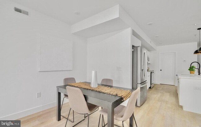 1540 Frankford Ave-Unit -UNIT 2A in Philadelphia, PA - Building Photo - Building Photo