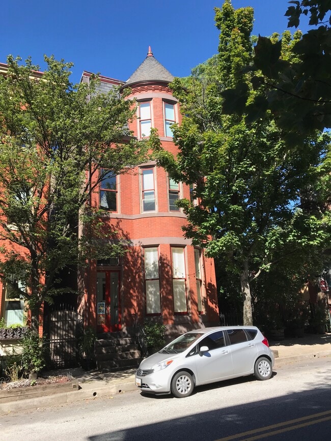 property at 2214 E Pratt St