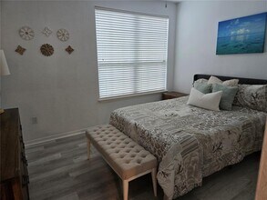 5581 Rosehill Rd in Sarasota, FL - Building Photo - Building Photo