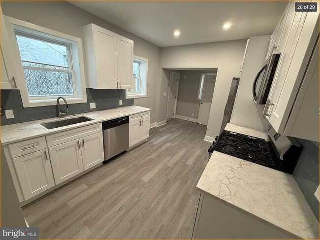 1931 Montrose St in Philadelphia, PA - Building Photo - Building Photo