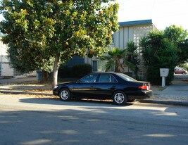 677 Iris Ave in Sunnyvale, CA - Building Photo