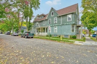 371 Alexander St in Rochester, NY - Building Photo - Building Photo