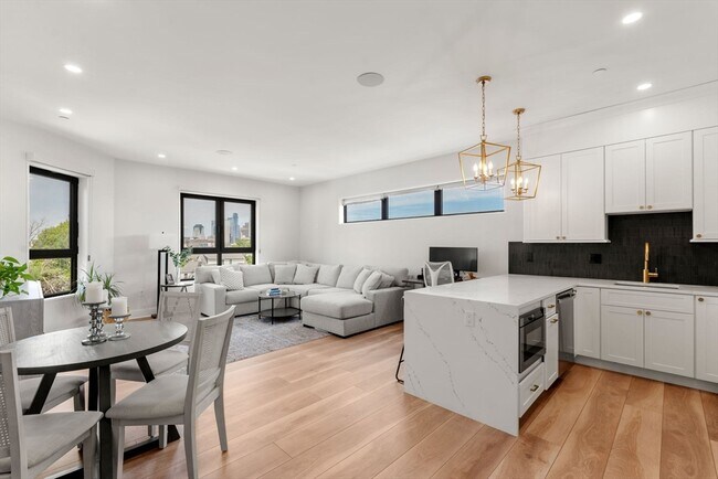 388 Athens St in Boston, MA - Building Photo - Building Photo
