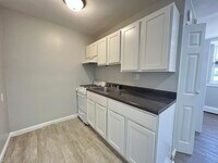 377 Stuyvesant Ave, Unit 2 photo'