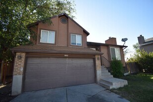 883 Westpointe Cir in Salt Lake City, UT - Building Photo