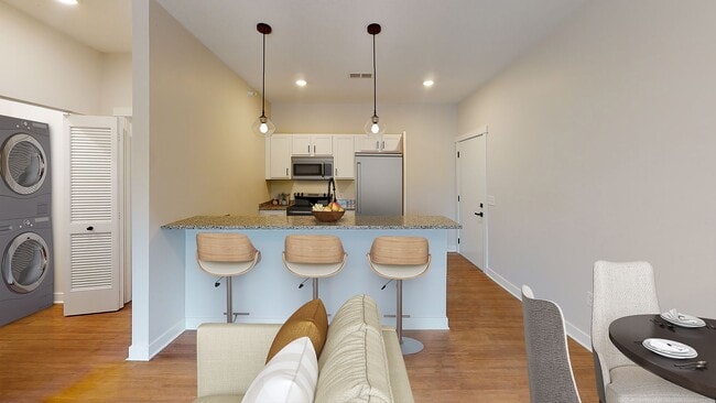 855 S Washington Ave in Lansing, MI - Building Photo - Building Photo