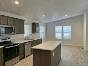 18027 N 17th Pl in Phoenix, AZ - Building Photo - Building Photo