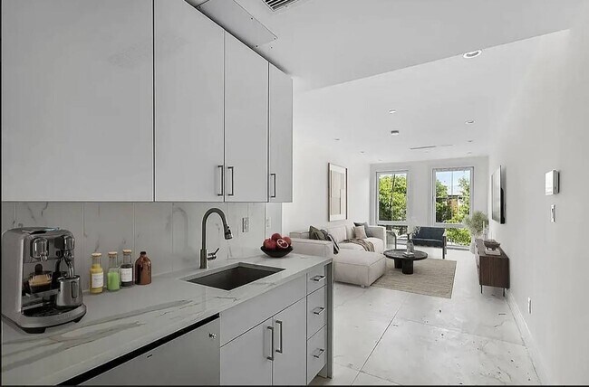 122 Palmetto St in Brooklyn, NY - Building Photo - Building Photo