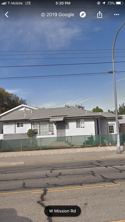 1221 W Mission Rd in Alhambra, CA - Building Photo