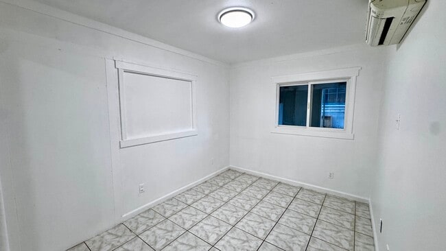 1128 Elm St in Honolulu, HI - Building Photo - Building Photo