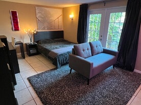 1310 Daytona Ave in Daytona Beach, FL - Building Photo